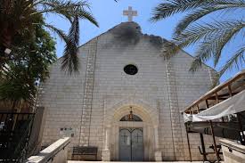 ISRAELISCHE TROEPEN VALLEN KATHOLIEKE PAROCHIE IN GAZA AAN